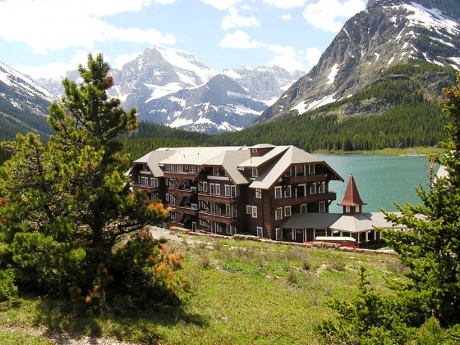 Many-Glacier-Hotel