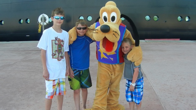Pluto greeting after Castaway Cay