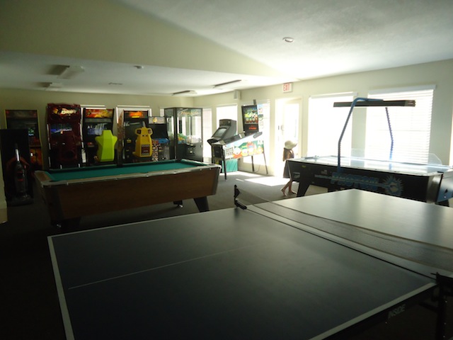 Holiday Inn Club Vacation game room