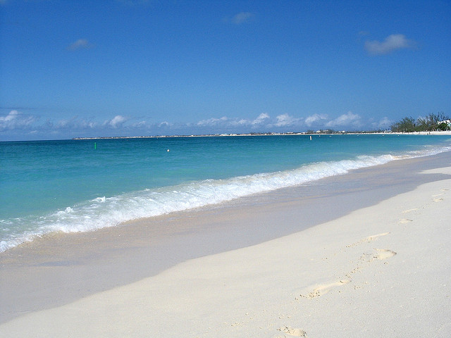 seven-mile-beach-grand-cayman